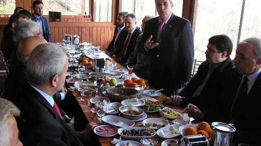 T&uuml;rk Ocakları Genel Başkanı Prof. Dr. Mehmet &Ouml;z: