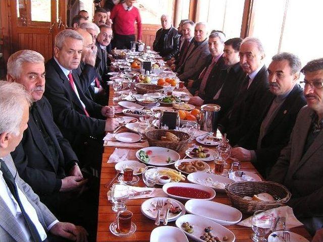 T&uuml;rk Ocakları Genel Başkanı Prof. Dr. Mehmet &Ouml;z: 1