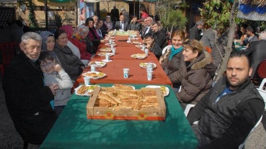 M&uuml;d&uuml;r &Ouml;rnek&rsquo;e Veda Yemeği