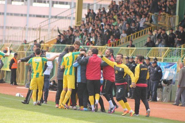 Adıyamanspor&rsquo;da &Uuml;mraniye Ma&ccedil;ının Galibiyet Sevinci Yaşanıyor 1