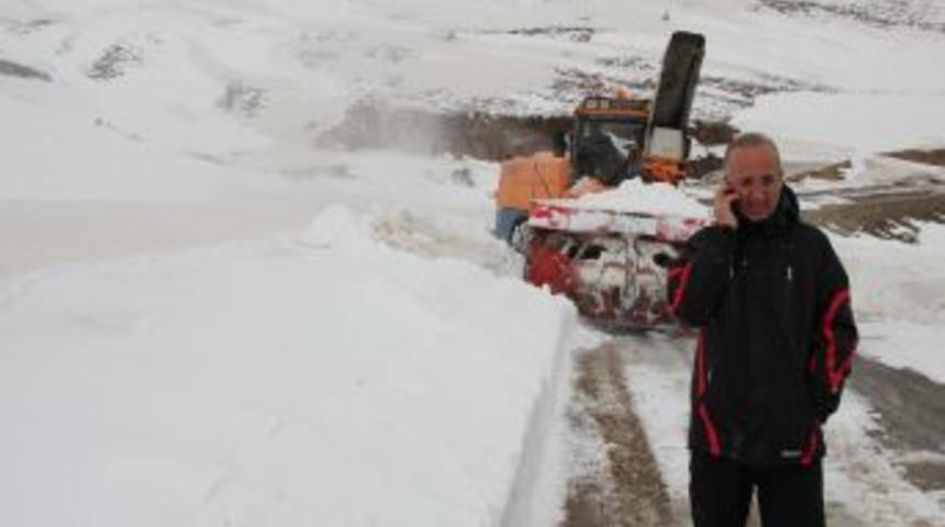 Karla M&uuml;cadele Ekipleri YGS Mesaisi Yaptı