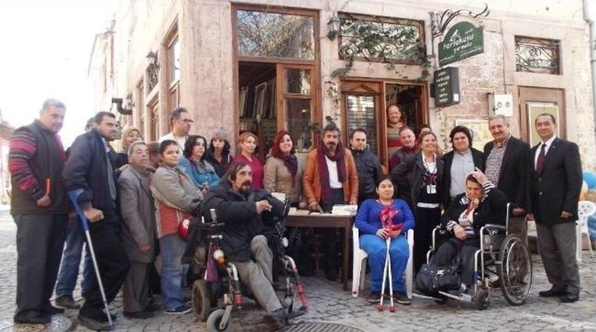 Engellilere &Ouml;zel Minib&uuml;s İ&ccedil;in Harekete Ge&ccedil;tiler