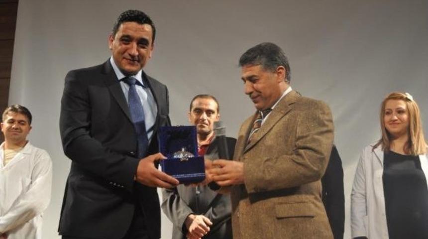 Celed Uşaglar, Vatandaşı B&uuml;y&uuml;ledi