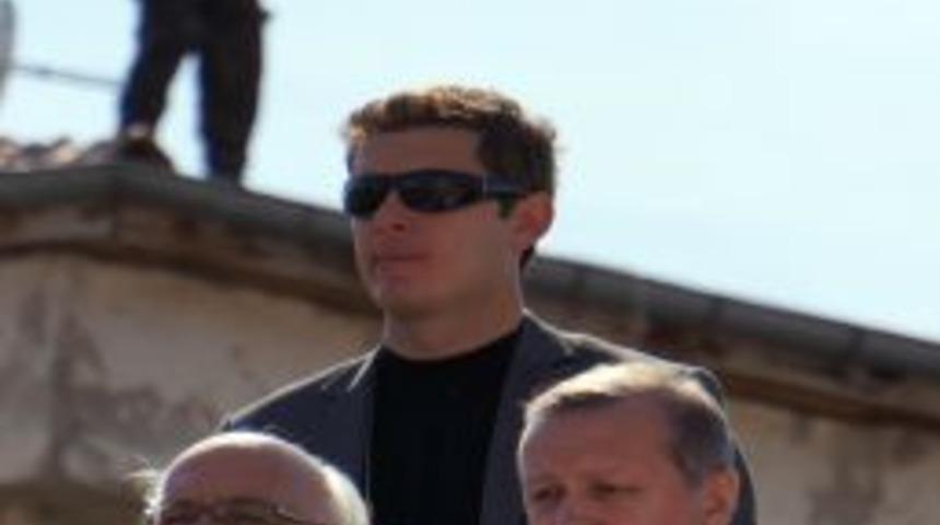 Başbakan Erdoğan, Menderes&rsquo;in Demokrasi Mitingi Yaptığı &Ccedil;ifteler&rsquo;den Seslendi