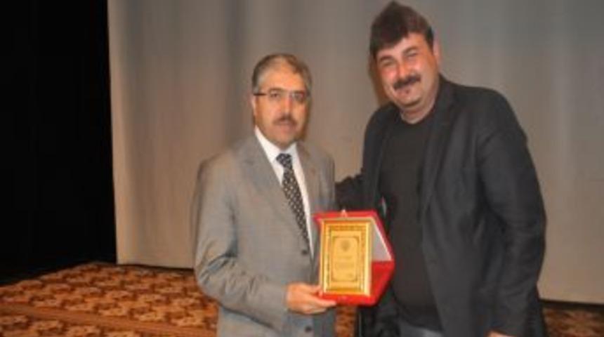 Maceracı, Muş'ta Konferans Verdi