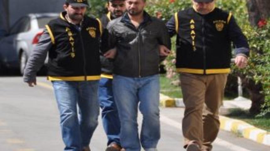 Cezaevinden Ka&ccedil;an H&uuml;k&uuml;ml&uuml; Polisten Ka&ccedil;amadı