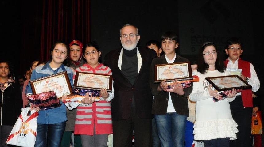 Kitap Okuma Yarışmasında 160 &Ouml;ğrenci &Ouml;d&uuml;llendirildi