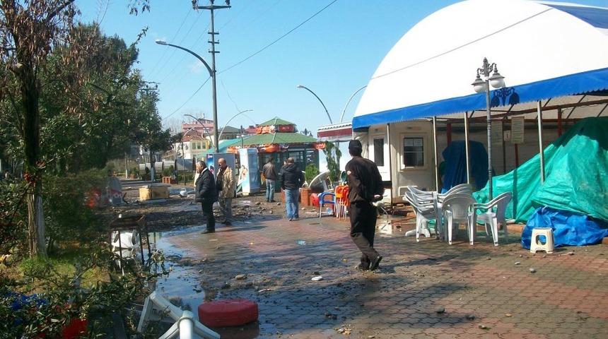 Tirebolu Sahil Yolu, Dev Dalgalar Nedeniyle Ulaşıma Kapandı