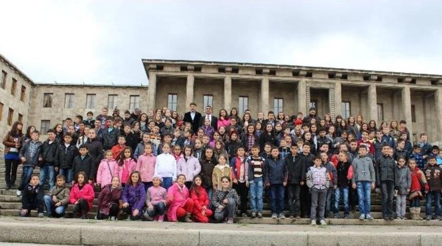 Milletvekili Tun&ccedil; &Ouml;ğrencileri Tbmm&rsquo;de Ağırladı