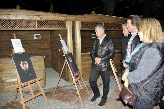 Cumhuriyet Meydanında savaşa Hayır Sergisi 1