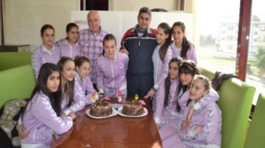 Hentbolun Sultanları T&uuml;rkiye Finalinde