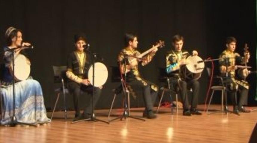 Gediz &Uuml;niversitesi'nde Azerbaycanlı &Ouml;ğrencilerle Nevruz Coşkusu