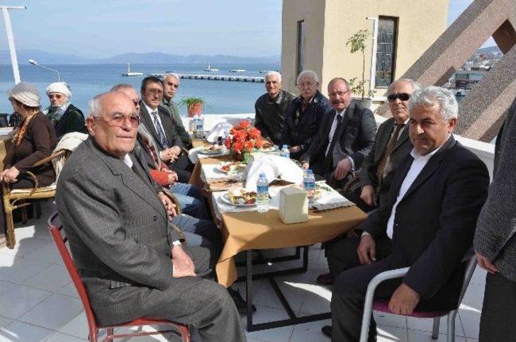 Başkan Altungün, Emekli Astsubaylarla Buluştu G2