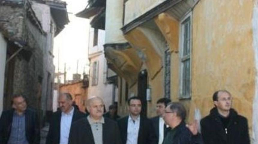 Thy Başkanı Top&ccedil;u, Kula'yı Ziyaret Etti