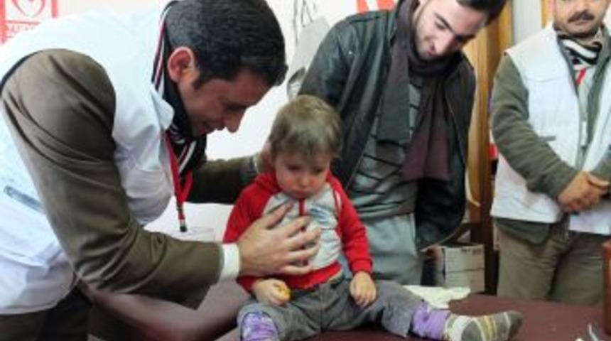 Suriyelilere Bir Kamyon Ila&ccedil; Gitti