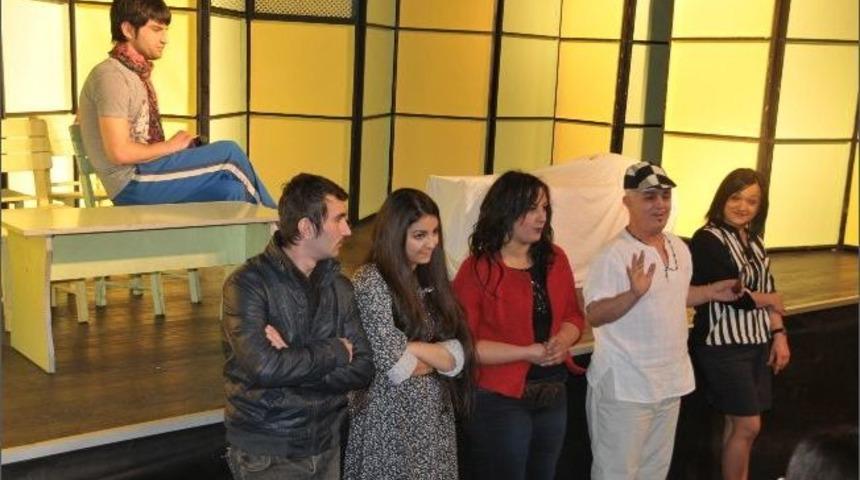 Atakum&rsquo;da Tiyatro Ş&ouml;leni Başladı