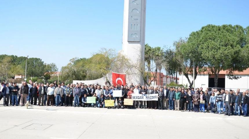 4 Yıl &Ouml;nce Kapanan Fabrikanın Iş&ccedil;ileri Alacakları I&ccedil;in Eylem Yaptı