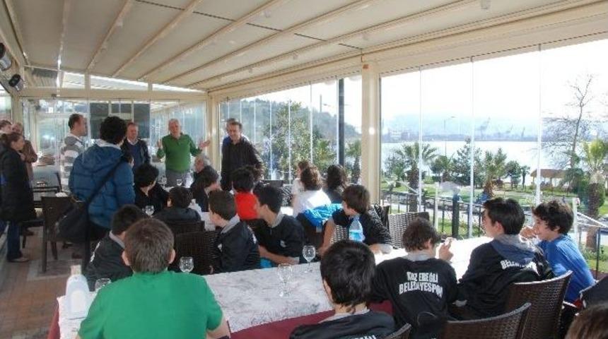 Posbıyık, Şampiyon Basketbolcuları Kutladı