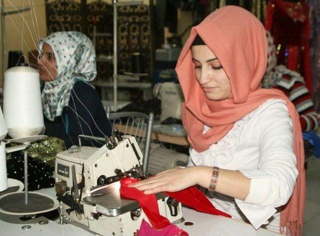 &lsquo;kıras Fistan&rsquo;da H&uuml;rrem Sultan Modası 3