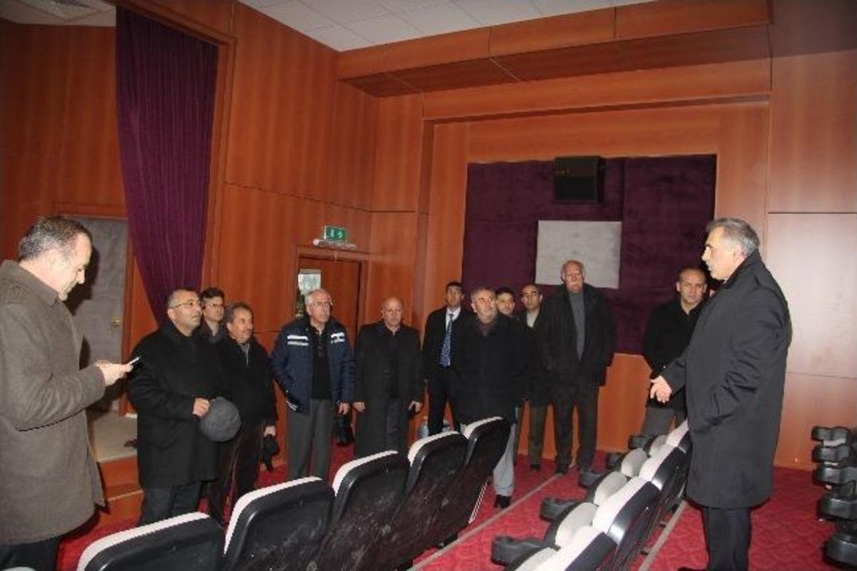 K&uuml;tahya Valisi Hendek&rsquo;te