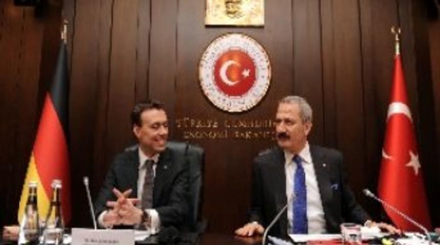 &Ccedil;ağlayan: G&uuml;mr&uuml;k Birliği&rsquo;ni Masaya Yatırabiliriz