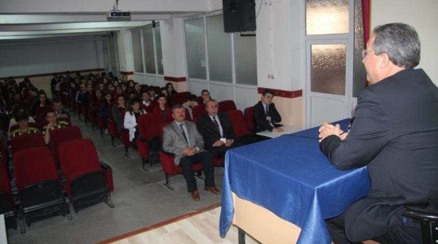 Belediye Başkanı &Uuml;nver &Ouml;ğrencilerle Buluştu