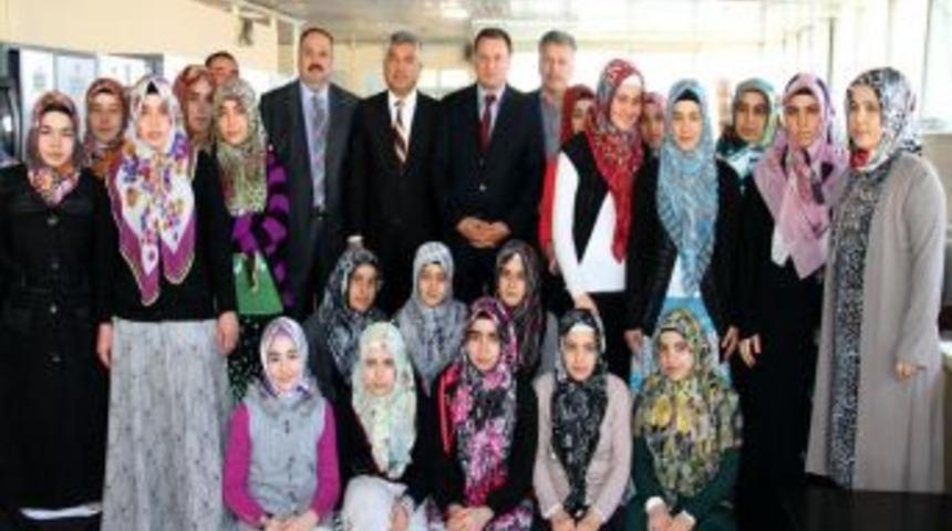 Başkan Savaş&rsquo;tan Kur'an Kursuna Ziyaret