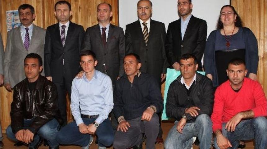 Cezaevinde Sazlı-s&ouml;zl&uuml; K&uuml;t&uuml;phane Haftası