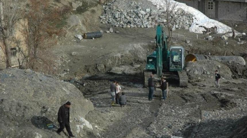 Dsi&rsquo;den Dere Yataklarında &Ccedil;alışma