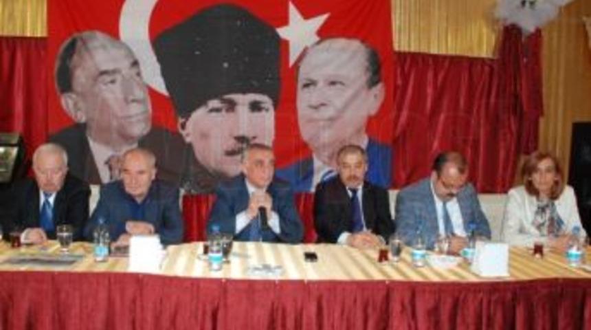 MHP&rsquo;li Uzunırmak: Topuklu efe olmaz!
