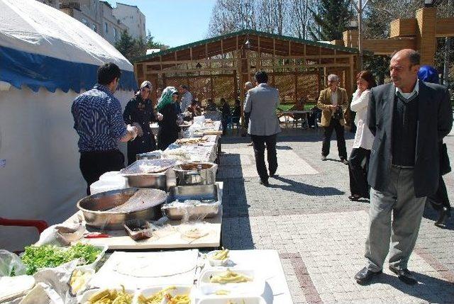 &Ouml;ğrenciler Yararına Kermes 1