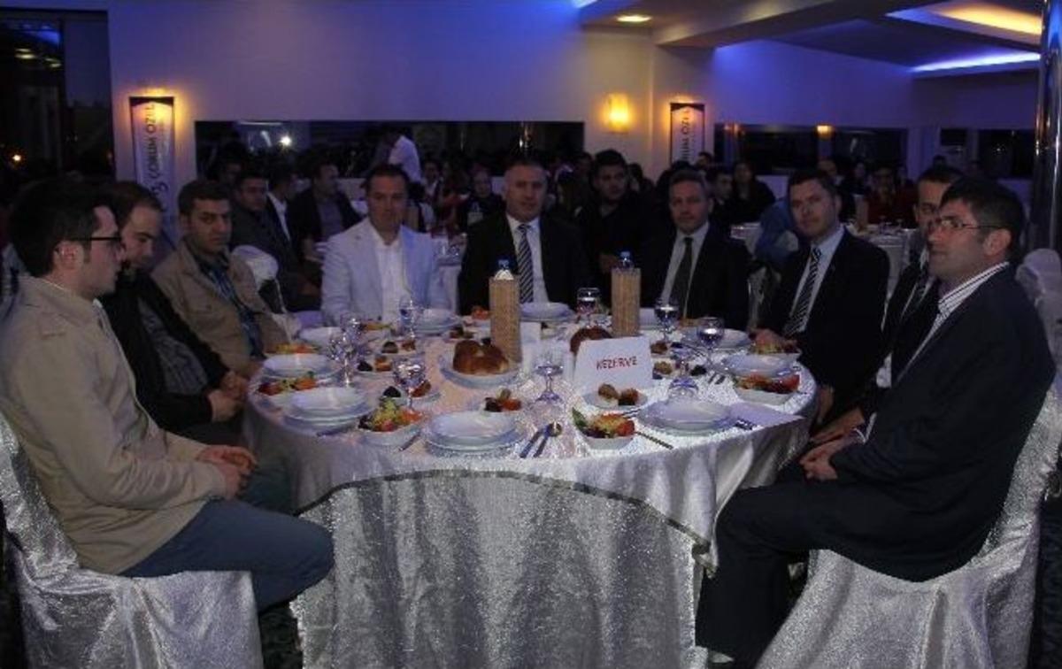 Acil Tıp Teknisyenleri Yemekte Buluştu