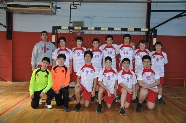 Hentbolun Yıldızları Ak&ccedil;akoca&rsquo;da Finali Buldu 1