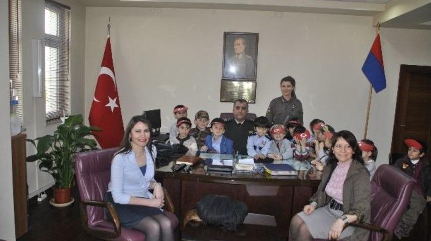 Namık Kemal İlk&ouml;ğretim Okulu'ndan Jandarmaya Ziyaret