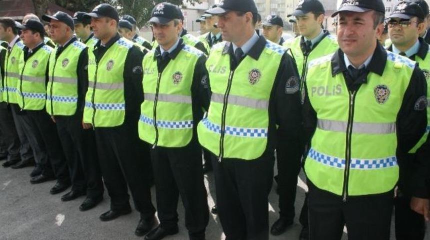 K&ouml;rfez Polisinin Yelekleri Tanıtıldı