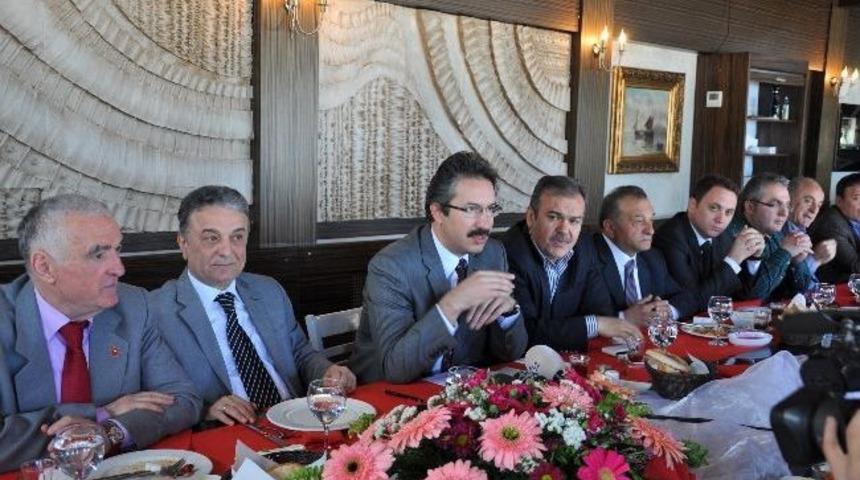 &Uuml;nal&rsquo;dan Değerlendirmeler
