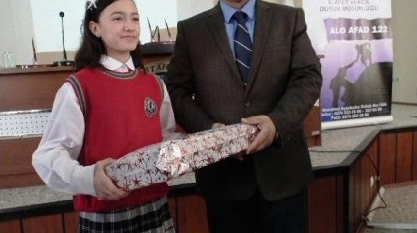 K&uuml;tahya İl Afet Ve Acil Durum M&uuml;d&uuml;rl&uuml;ğ&uuml; &ldquo;afet Ve Etkilerinden Korunma&rdquo; Konulu Resim Ve Kompozisyon Yarışması D&uuml;zenledi