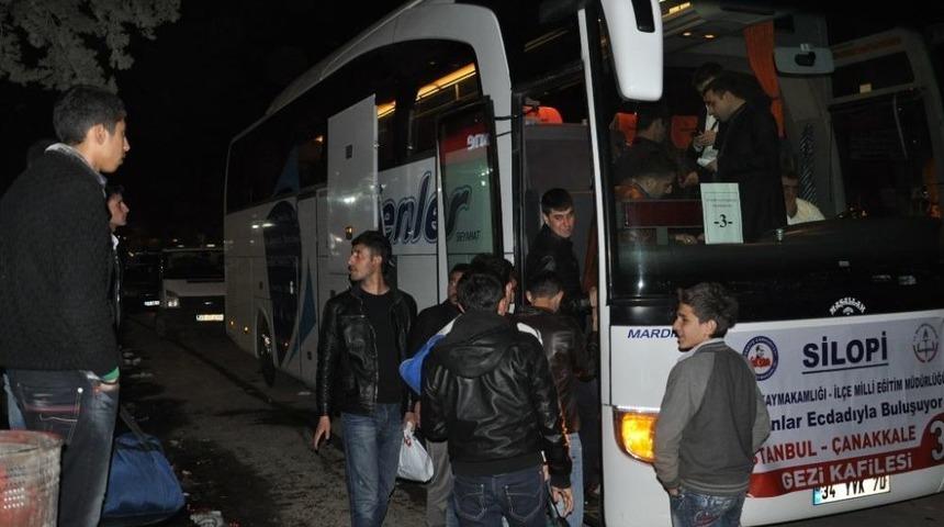Şırnaklı &Ouml;ğrenciler Ecdatlarıyla Buluşmak I&ccedil;in &Ccedil;anakkale&rsquo;ye Gitti