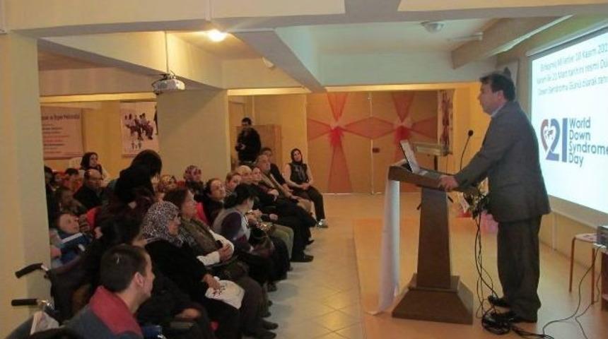 Salihli&rsquo;de Down Sendromu Farkındalık G&uuml;n&uuml; Etkinliği D&uuml;zenlendi