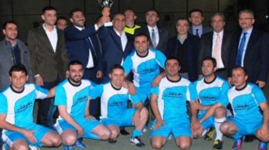 Ak Parti İl Gen&ccedil;lik Kolları&rsquo;nın Futbol Turnuvası Sona Erdi