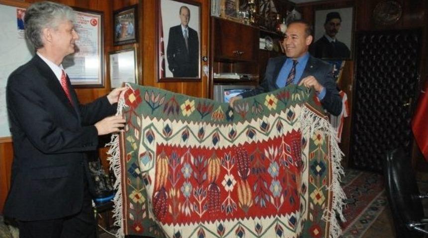Avusturya B&uuml;y&uuml;kel&ccedil;isi Ceyhan&rsquo;da