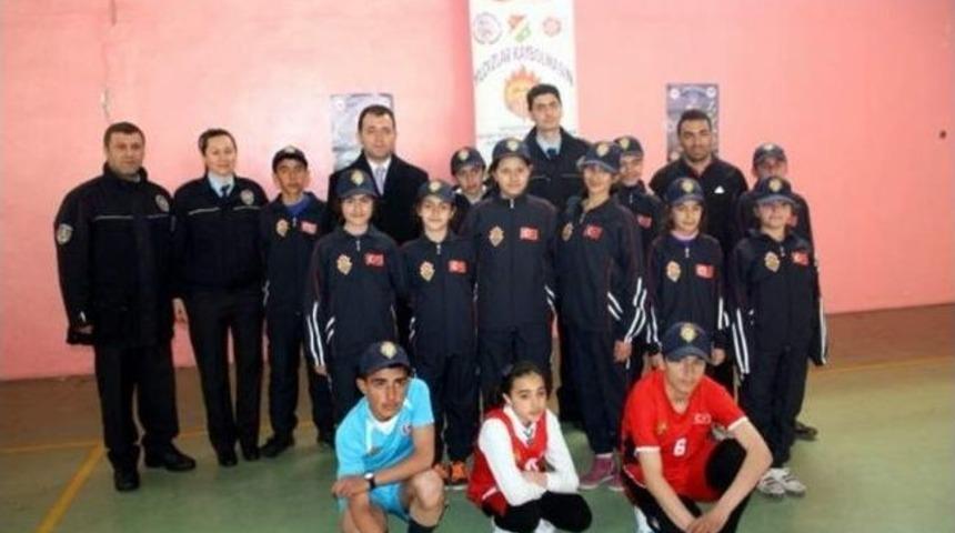 Selim&rsquo;de &ldquo;yıldızlar Kaybolmasın&rdquo; Projesi Start Aldı