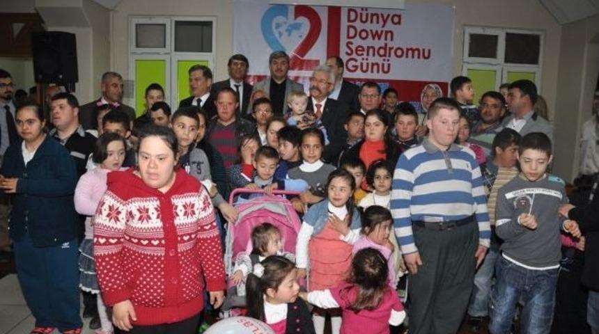 Vali Cerrah, Down Sendromlu &Ccedil;ocuklarla Buluştu
