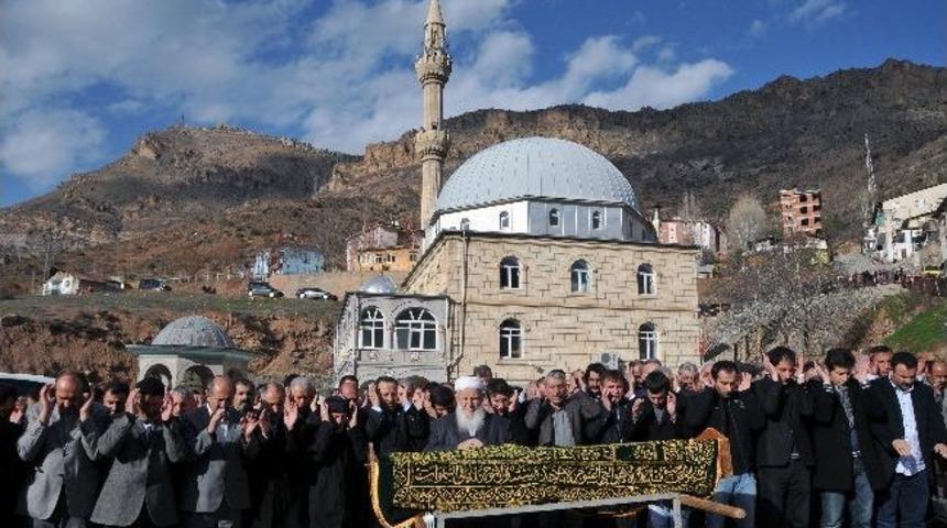 Eski Vekilin Abla Acısı