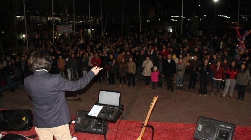 &Ouml;ğrencilere Moral Konseri