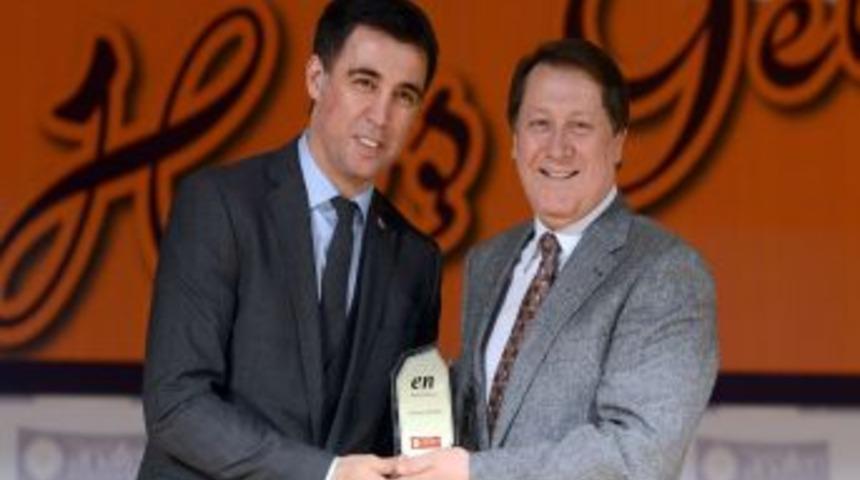 En Sevilen Futbol Yorumcusu Hakan Ş&uuml;k&uuml;r