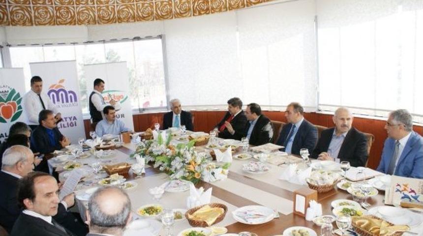 Malatyalı Yazarlarla Toplantı