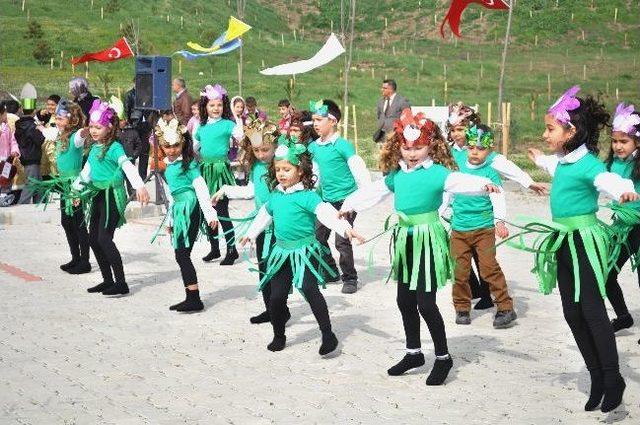 Trakya &Uuml;niversitesi&rsquo;nde 2 Bin 500 Fidan Toprakla Buluştu 2