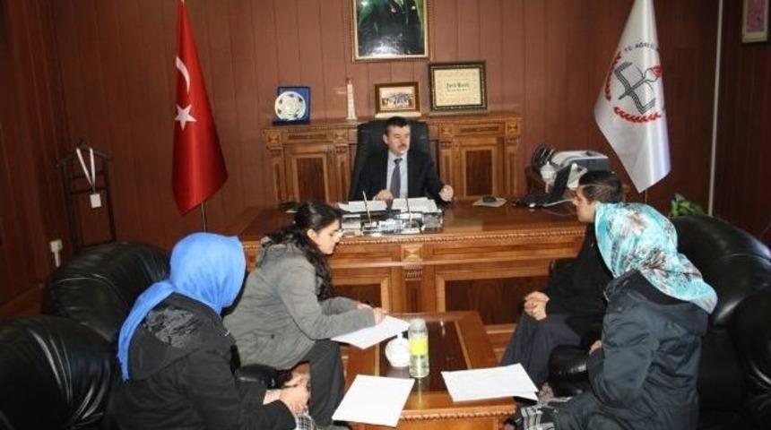 M&uuml;d&uuml;r Başak &Ouml;ğrencilere R&ouml;portaj Verdi