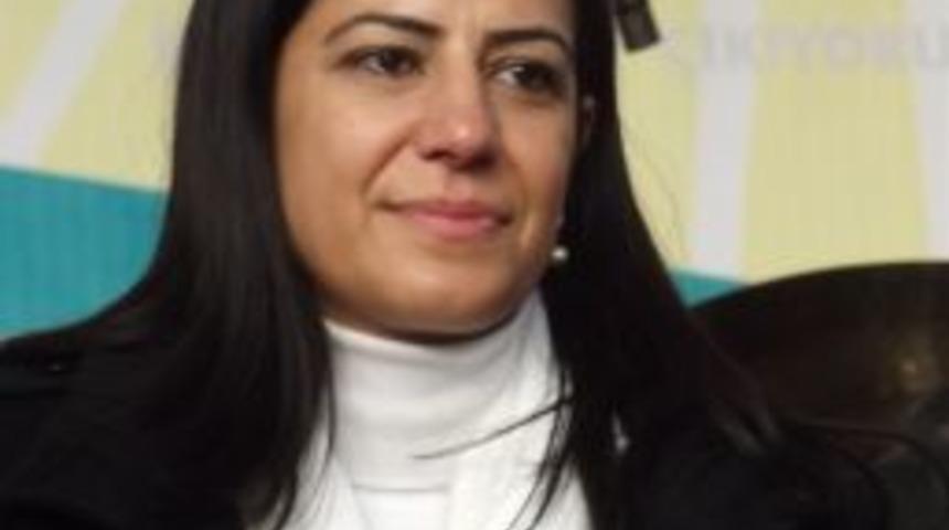 Ayla Akat, Batman'da Trafik Ve Kasko Poli&ccedil;eleriyle Ilgili &Ouml;nerge Verdi